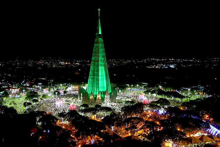 Festas de Natal já iluminam muitas cidades do Paraná; PG gasta cerca de R$  1 mi e deixa decoração para última hora | Blog do Johnny