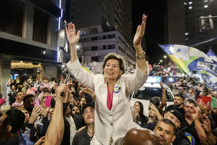 Reeleita, Elizabeth, Beth ou Betinha faz história e inicia um novo grupo político