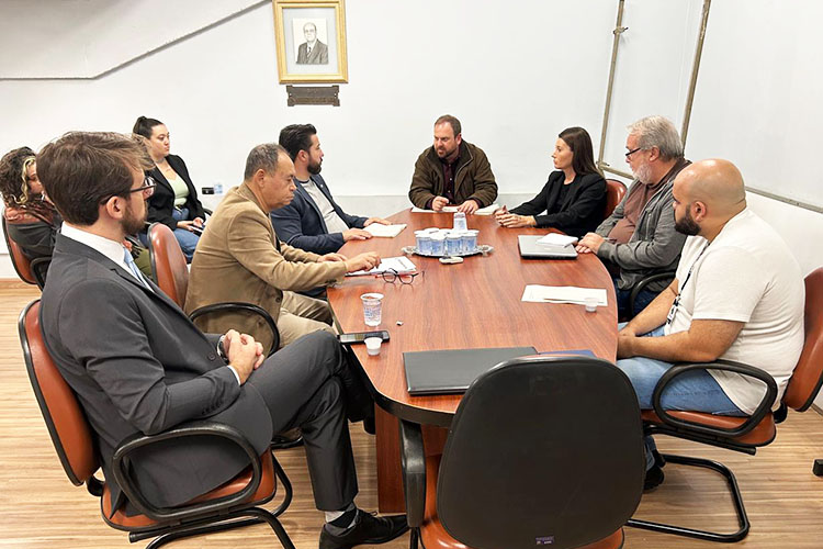 CPI da Sanepar revisa minuta do relatório e votará versão final no início de maio