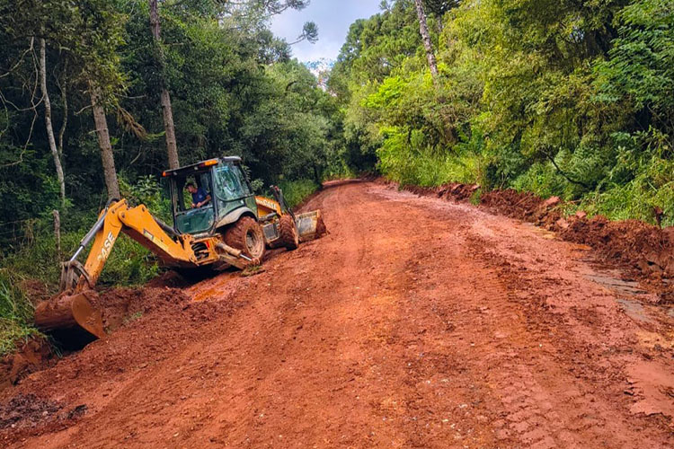‘Caminhos do Agro’ chega aos 130 km revitalizados nos quatro distritos de PG