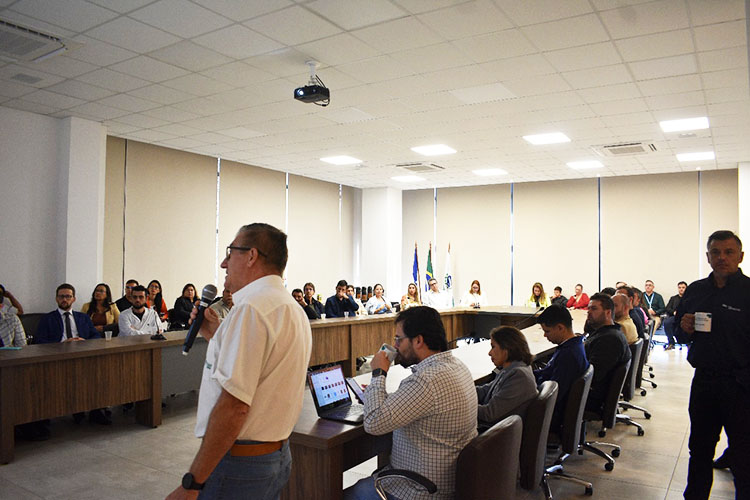 ACIPG promove café da manhã para recepção de novos associados