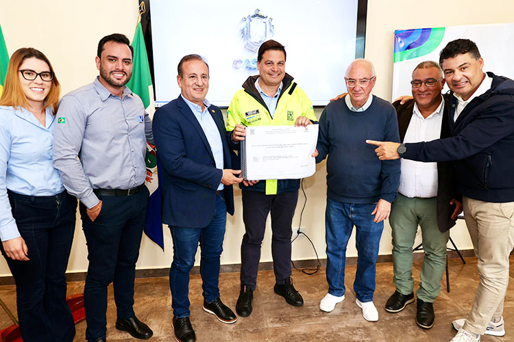 Prefeitura de Castro entrega ao Estado projeto de mais de R$ 50 mi para asfaltar estrada do Socavão