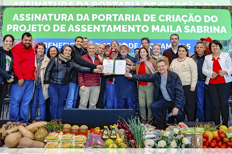 Lula cria assentamento da reforma agrária em Ortigueira – PR