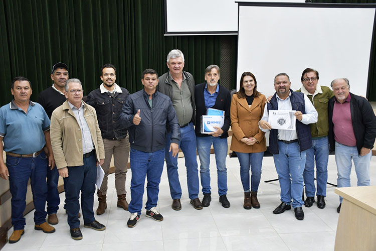 Comissão de Economia, Finanças e Orçamento realiza Audiência Pública para apresentação do I Quadrimestre do Exercício de 2025 em Jaguariaíva