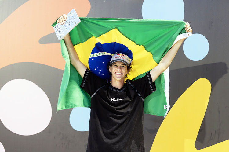 Paranaense Gui Khury executa manobra inédita e leva bronze na Copa do Mundo de Skate