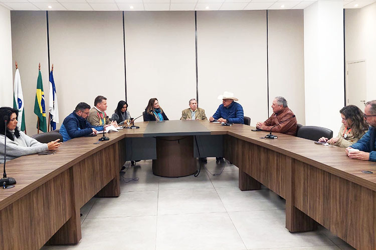 ACIPG recebe secretário de Indústria e Comércio do PR para debate sobre desenvolvimento do setor produtivo