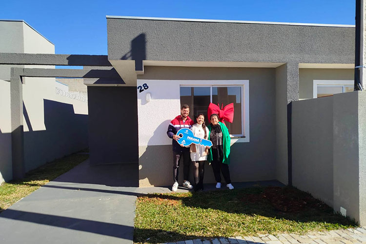 Com ajuda do Casa Fácil, Cohapar entrega residencial com 40 moradias em Ponta Grossa
